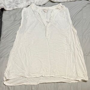 Merona Cream Sleeveless Blouse